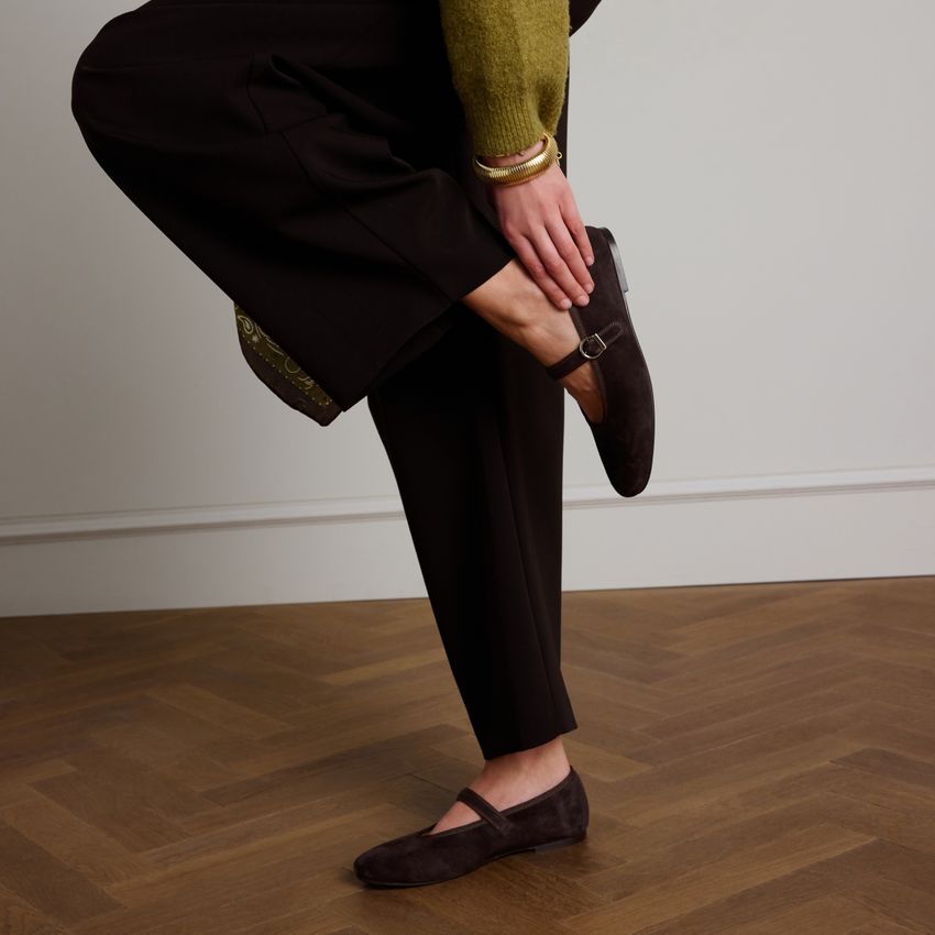 Bruine suède ballerina's met gesp