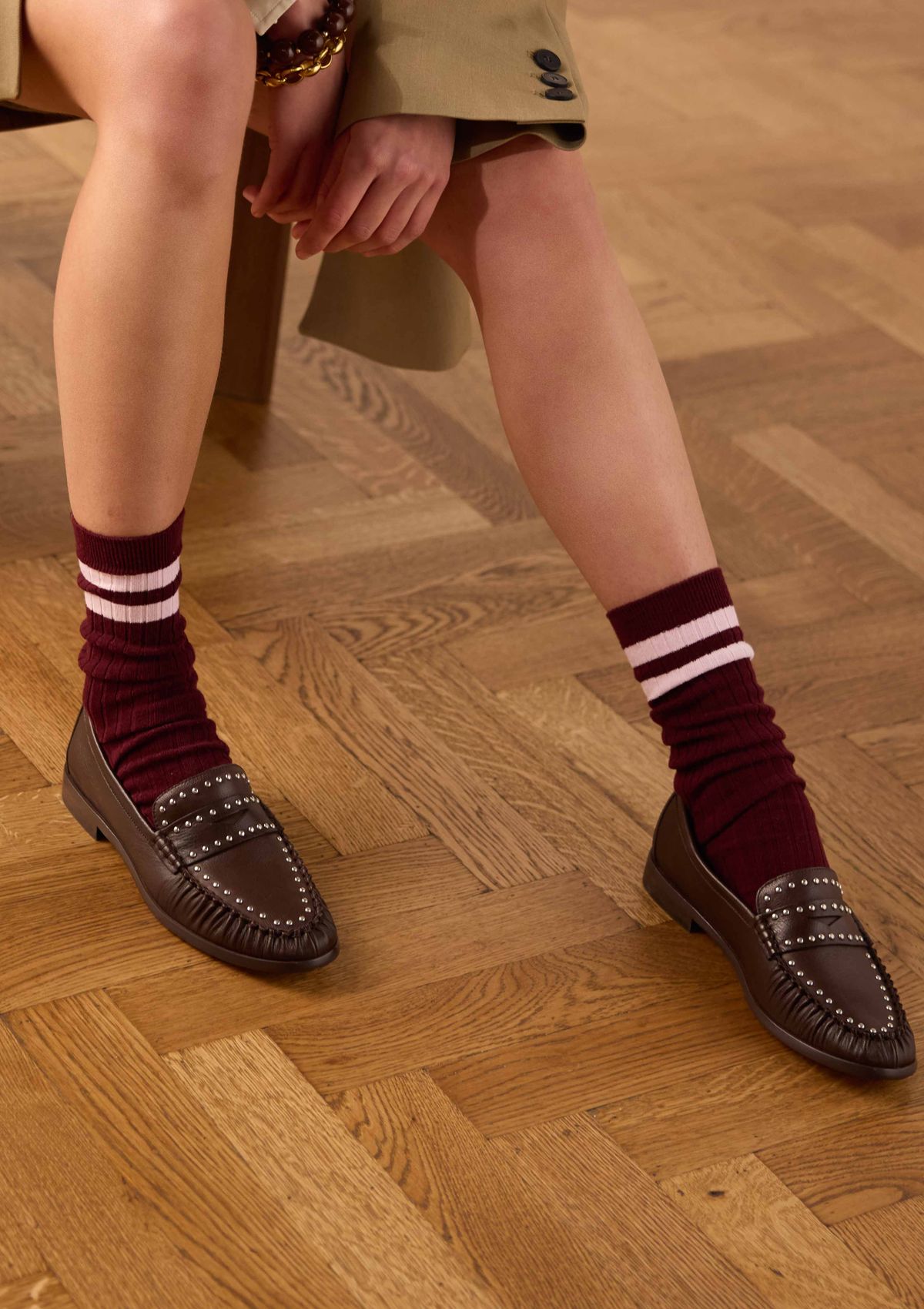 Bruine leren loafers met zilverkleurige studs