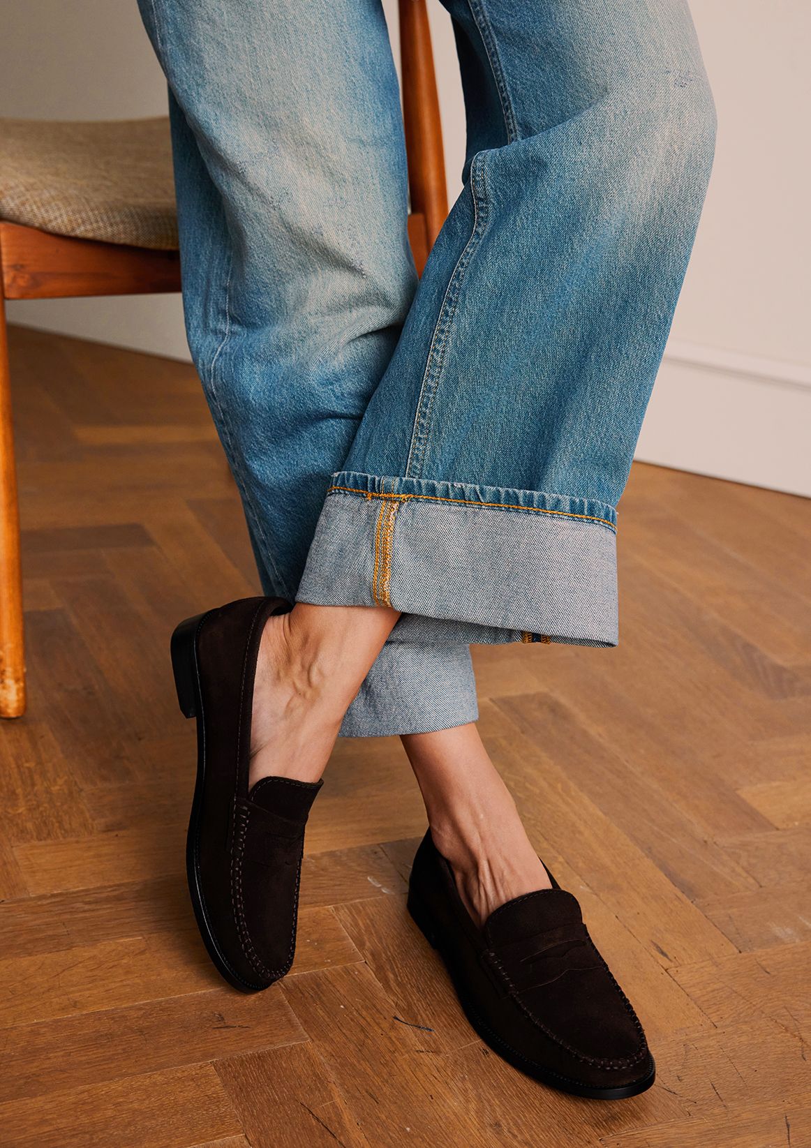 Dunkelbraune Veloursleder-Loafer