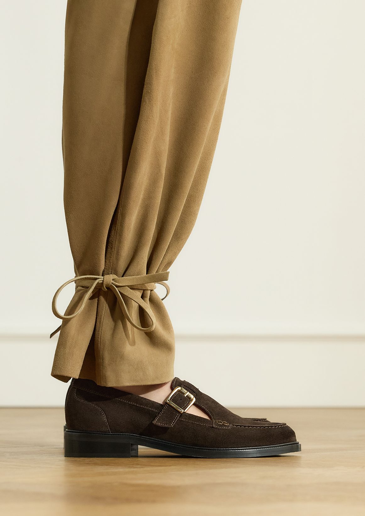 Bruine suède loafers