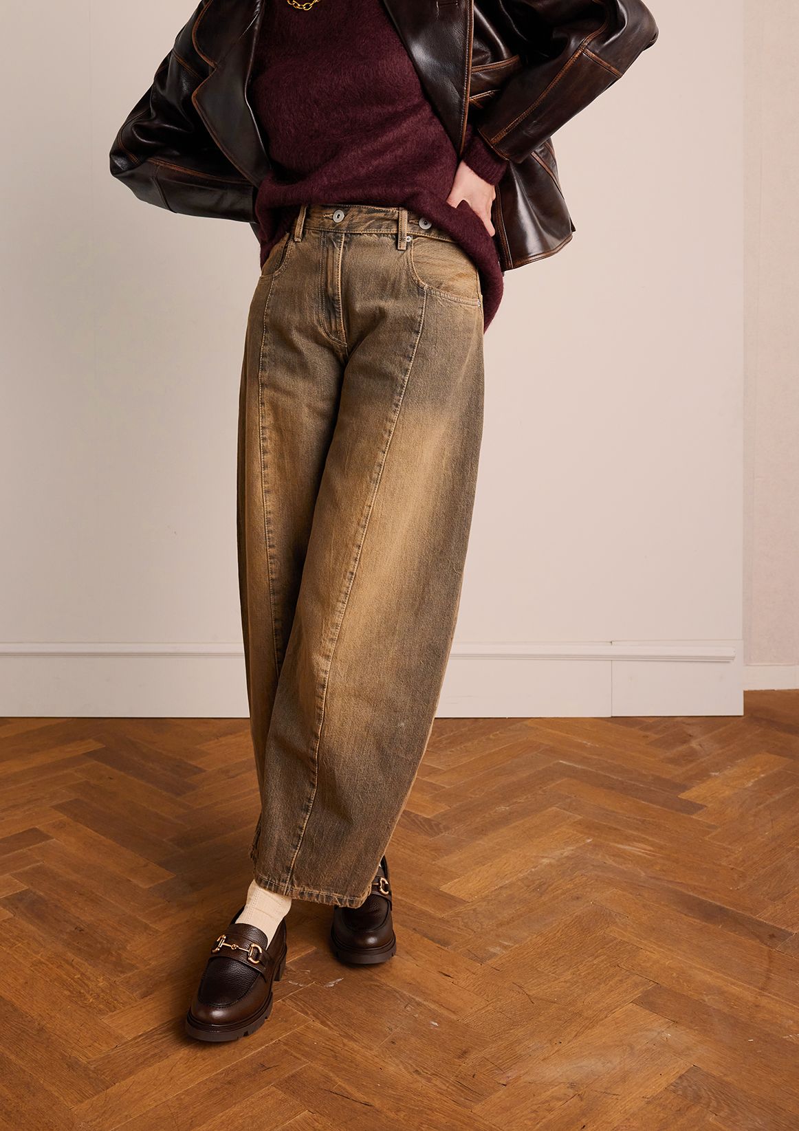 Donkerbruine leren loafers met gouden chain