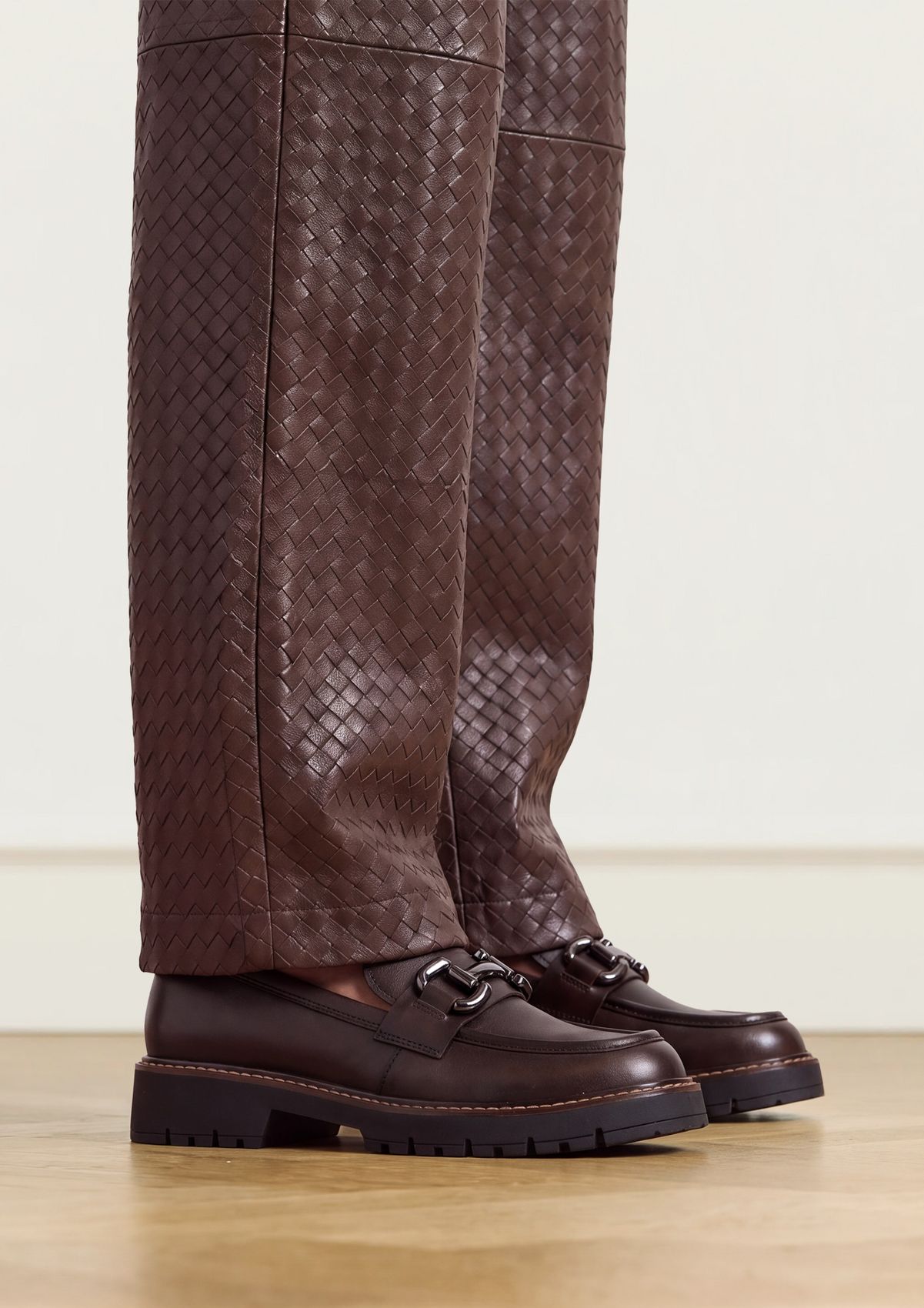 Donkerbruine leren loafers met chain