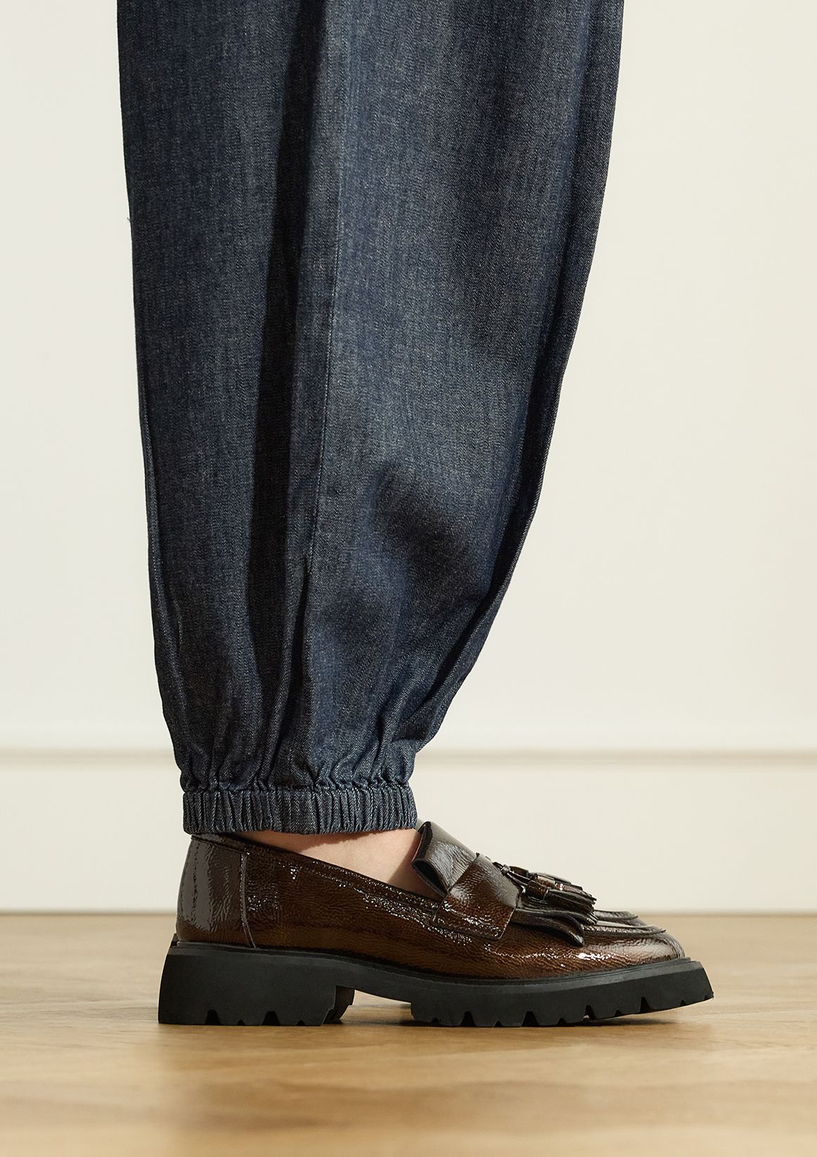 Donkerbruine lak leren loafers met franjes
