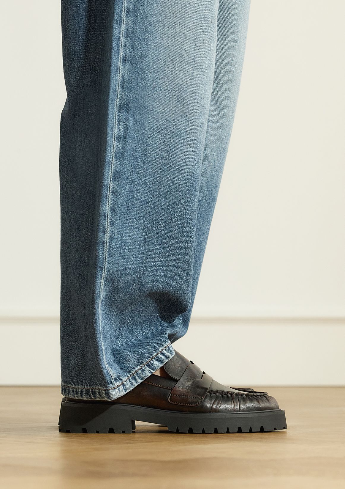 Bordeauxrote Statement-Loafer aus Leder