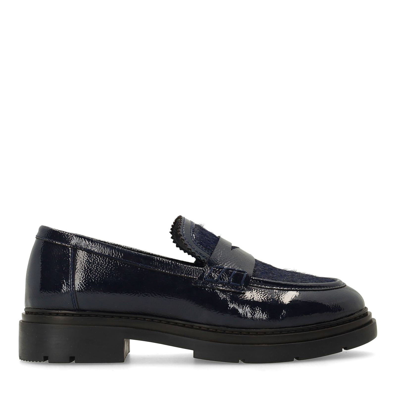 Dunkelblaue Lackleder-Loafer mit Fell-Details