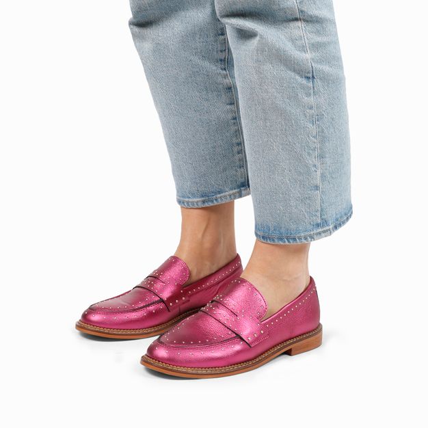 Roze metallic leren loafers met studs