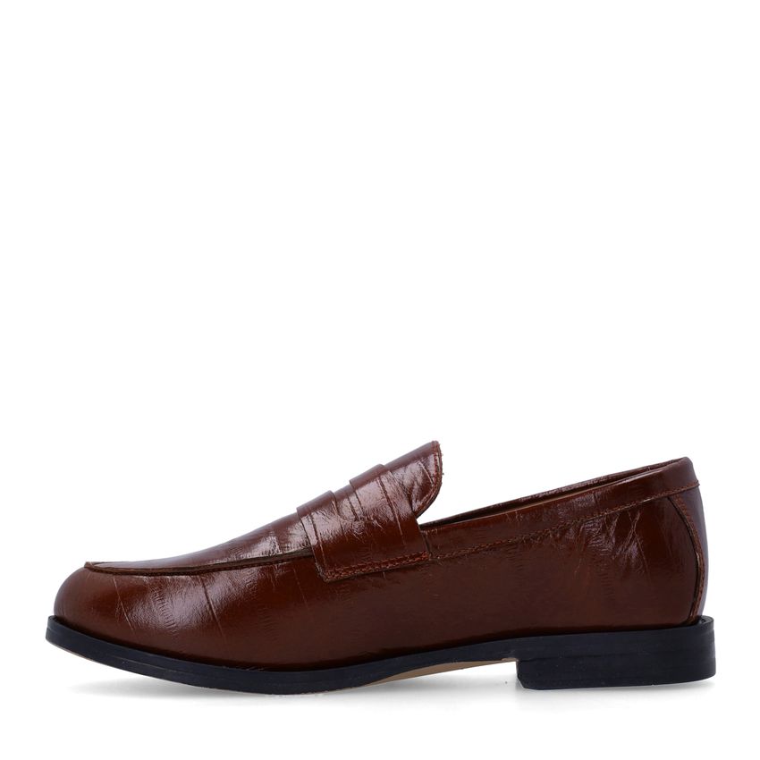 Burgundy lakleren loafers