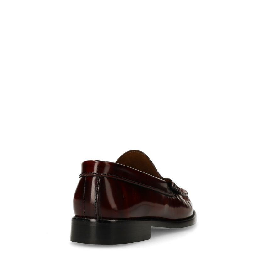 Bordeauxrote Leder-Loafer
