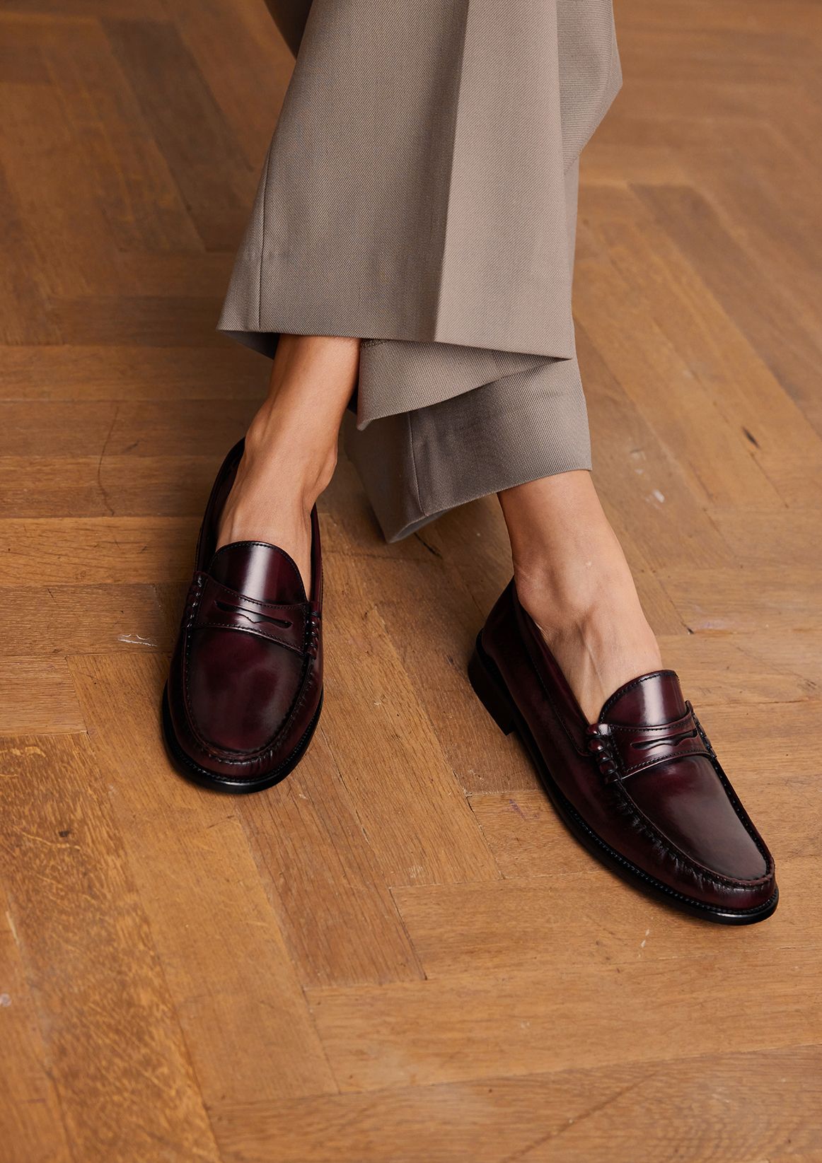 Bordeauxrote Leder-Loafer
