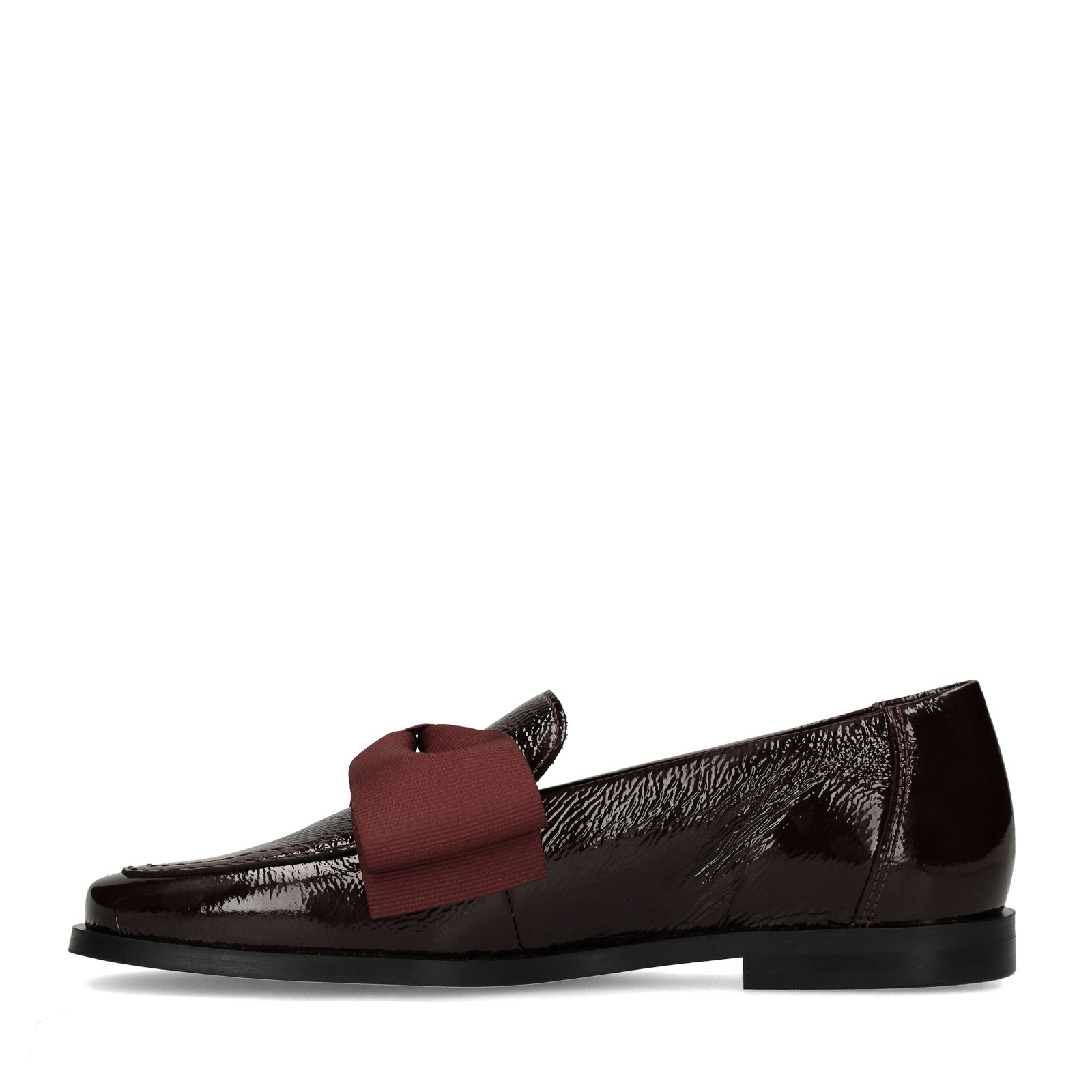 Burgundy lakleren loafers met strik