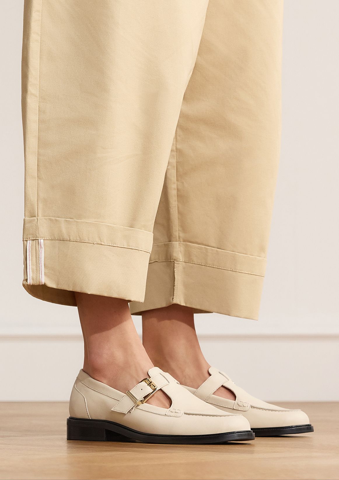 Witte leren loafers