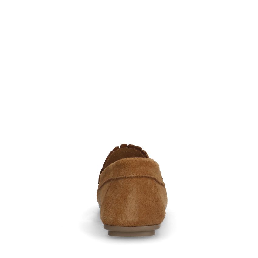 Cognac suède loafers met goudklerurig detail