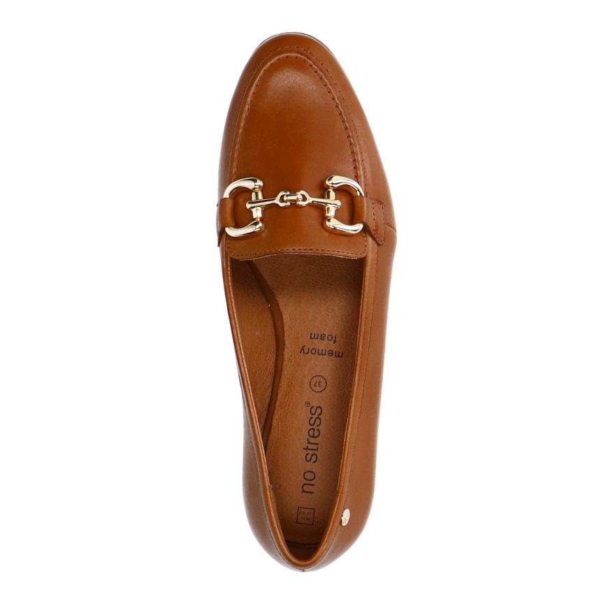 Braune Leder-Loafer mit goldfarbener Kette