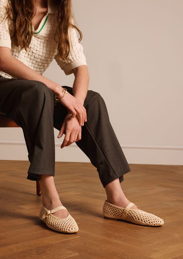 Witte raffia ballerina met gesp