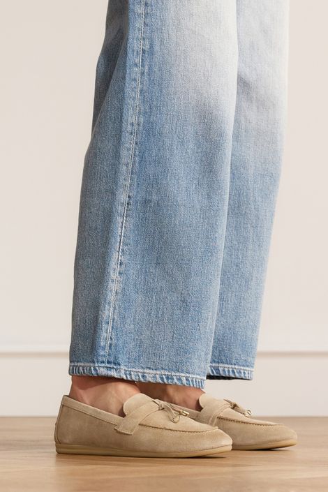 Beigefarbene Veloursleder-Loafer mit Fransen