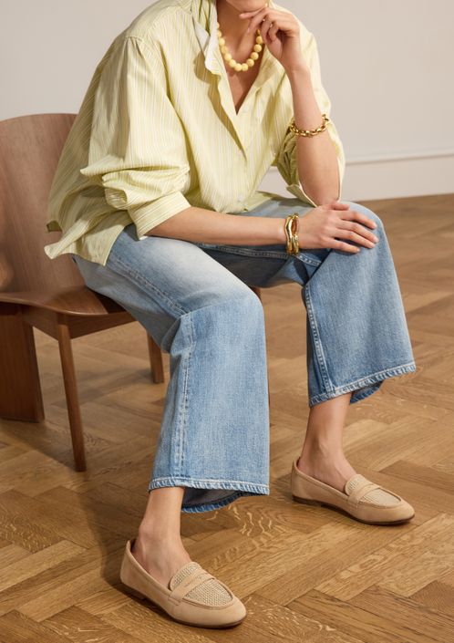 Beigefarbene Veloursleder-Loafer