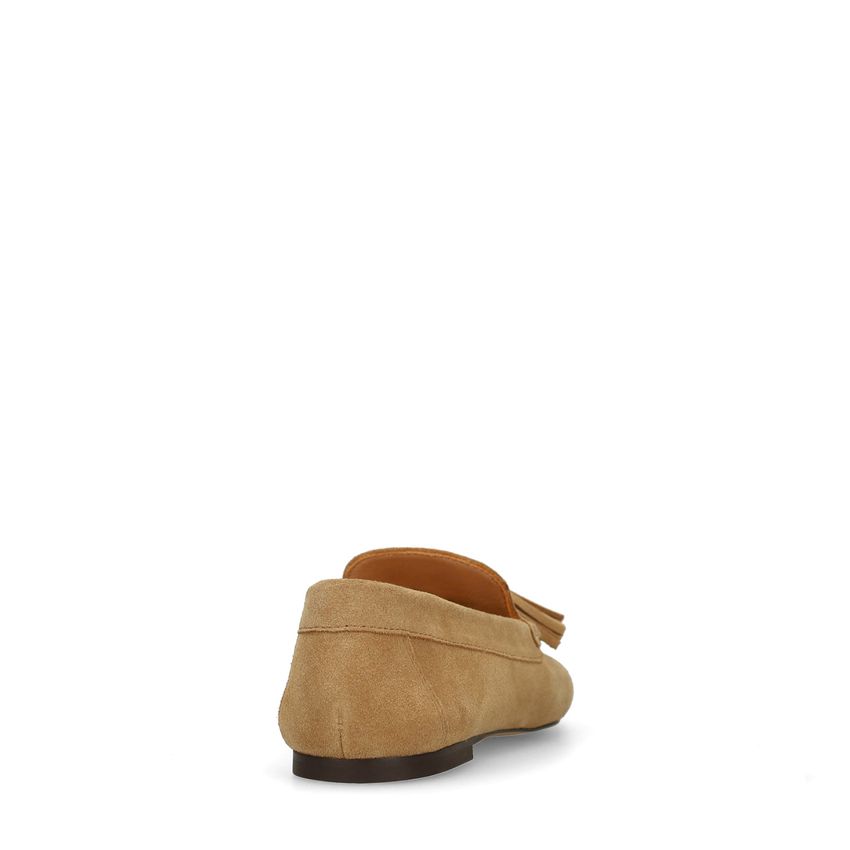 Beige suède loafers met franjes