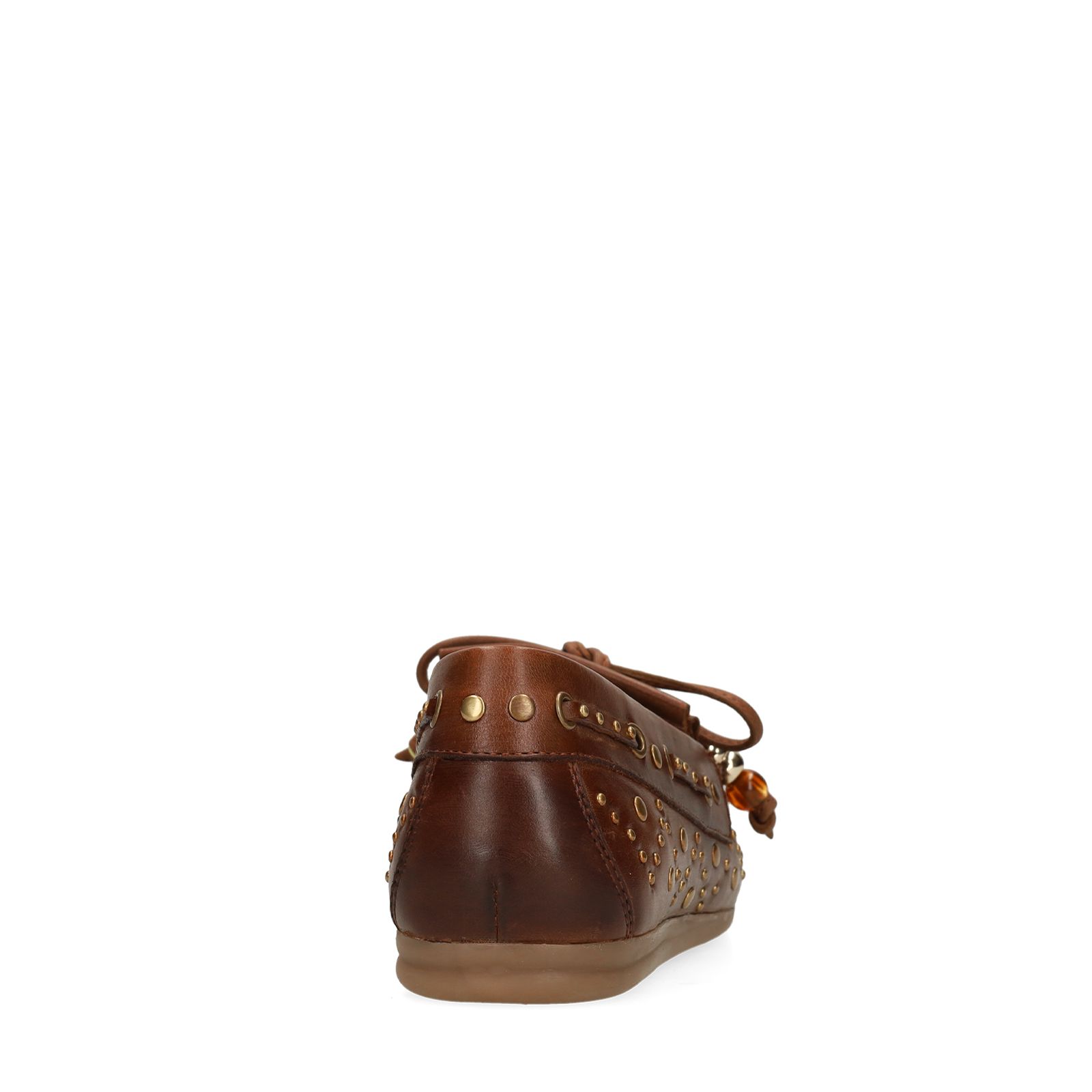 Cognacfarbene Leder-Loafer mit goldfarbenen Nieten