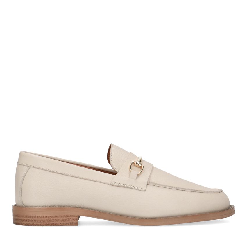 Beige leren loafers met goudkleurig detail