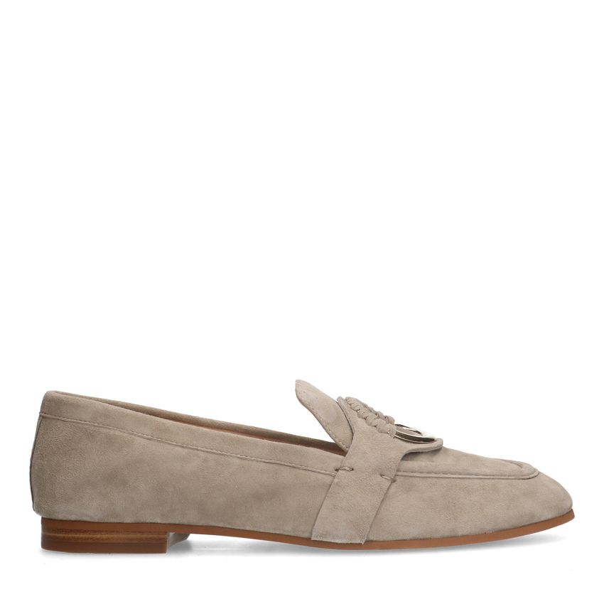 Beige suède loafers met goudkleurig detail