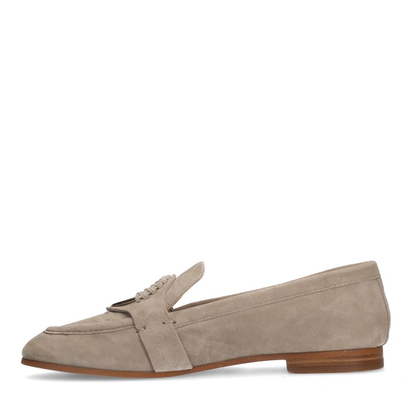 Beige suède loafers met goudkleurig detail