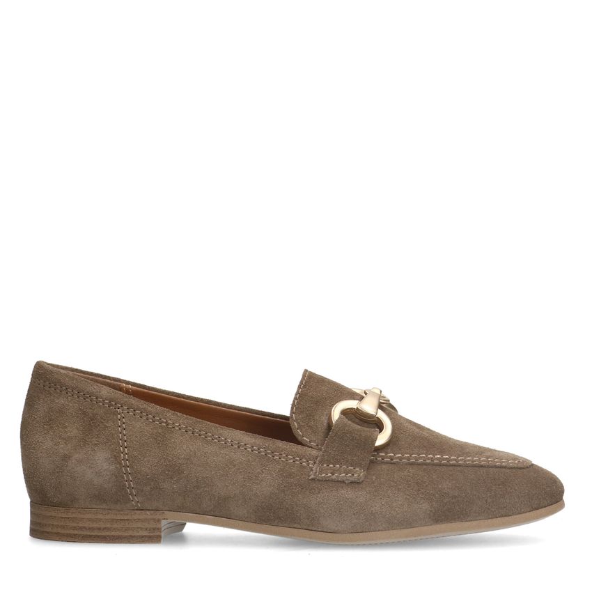 Taupefarbene Veloursleder-Loafer mit goldfarbenem Detail