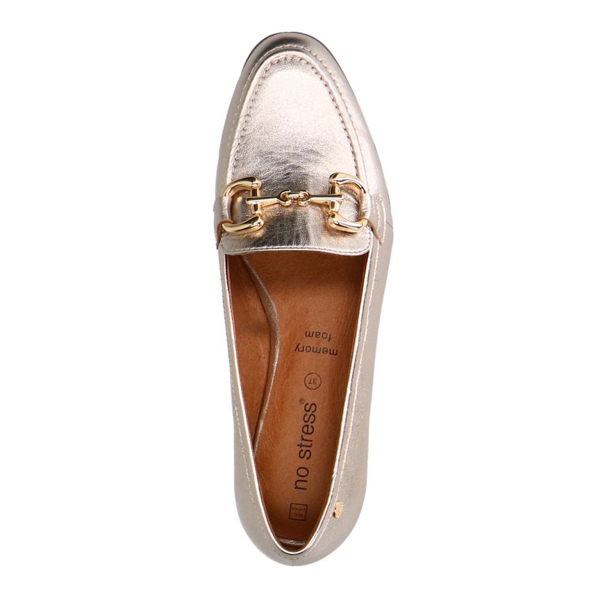 Goldfarbene Leder-Loafer mit goldfarbener Kette