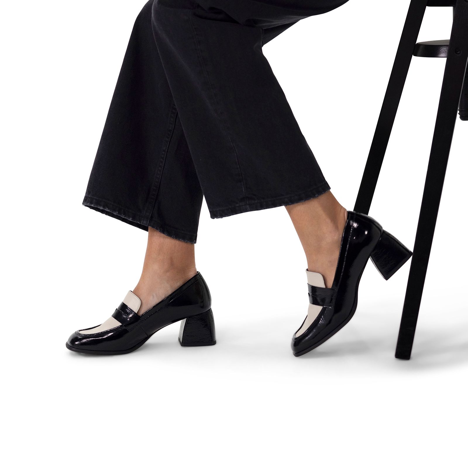 Zwarte lakleren pumps