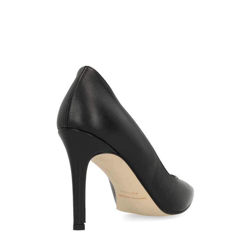 Zwarte leren pumps