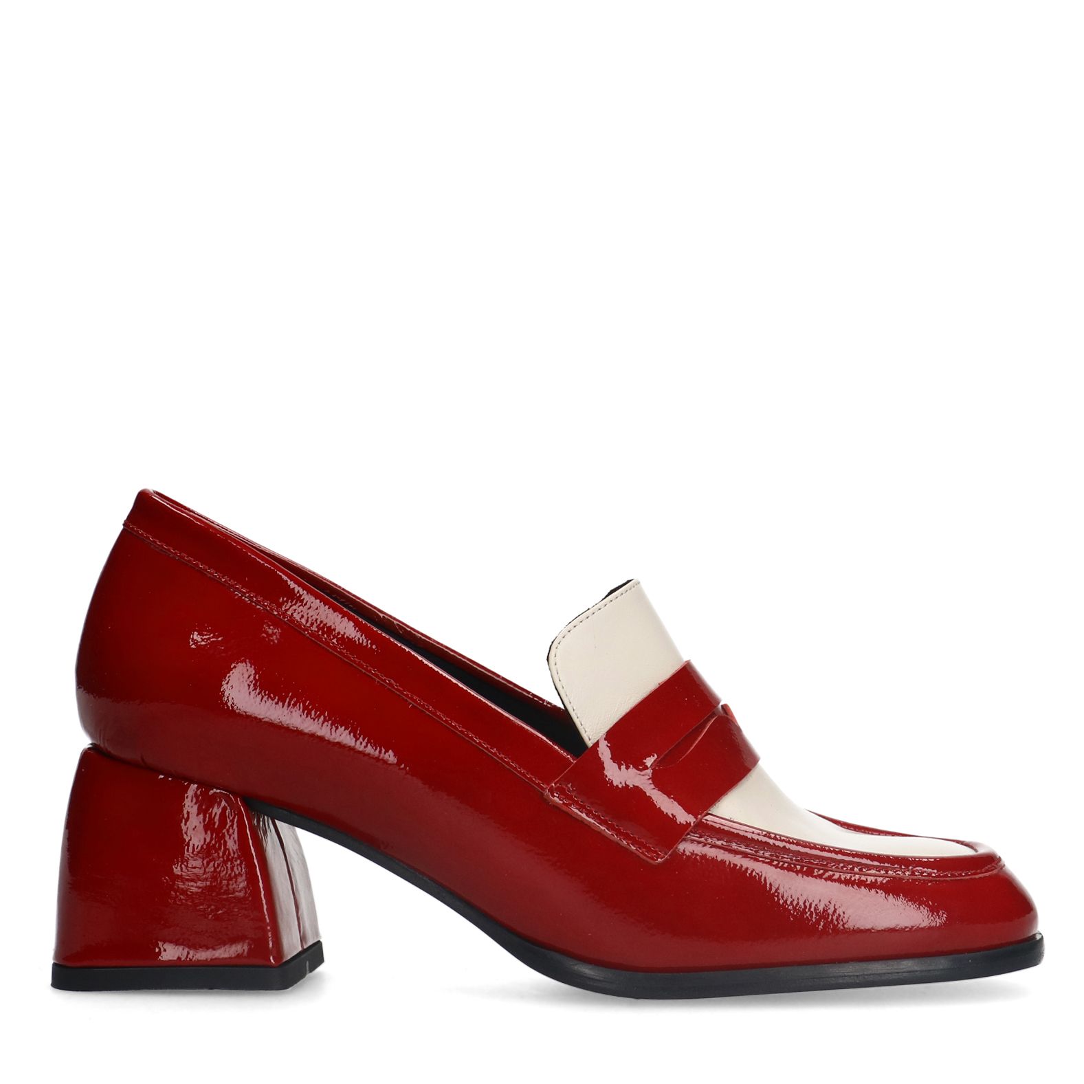 Rote Pumps aus Lackleder