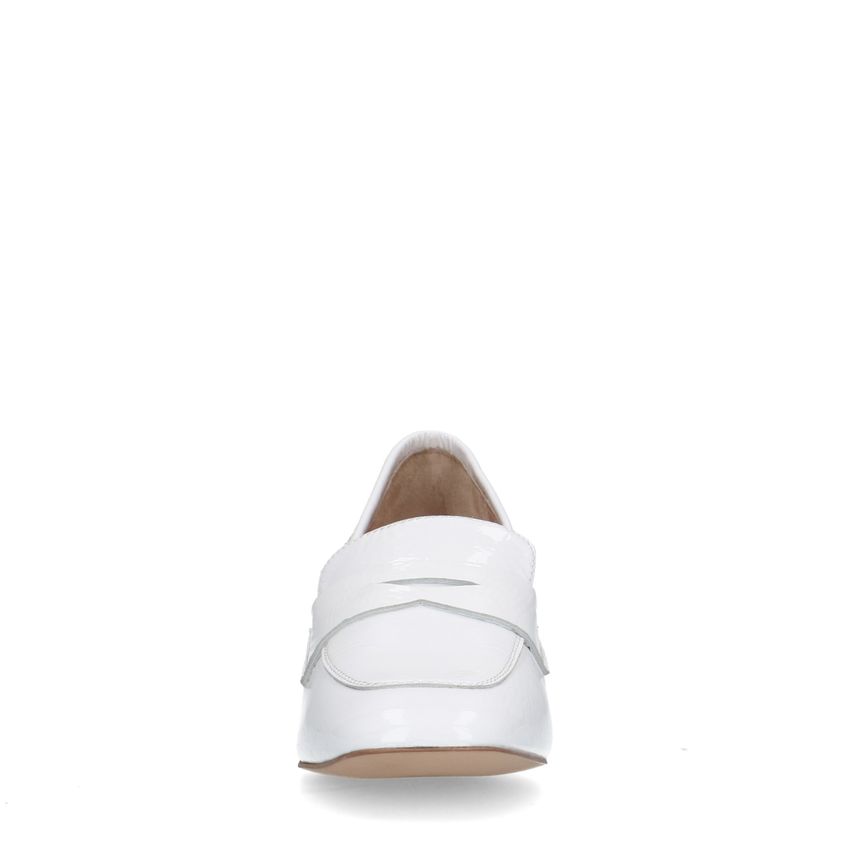 Witte lakleren pumps