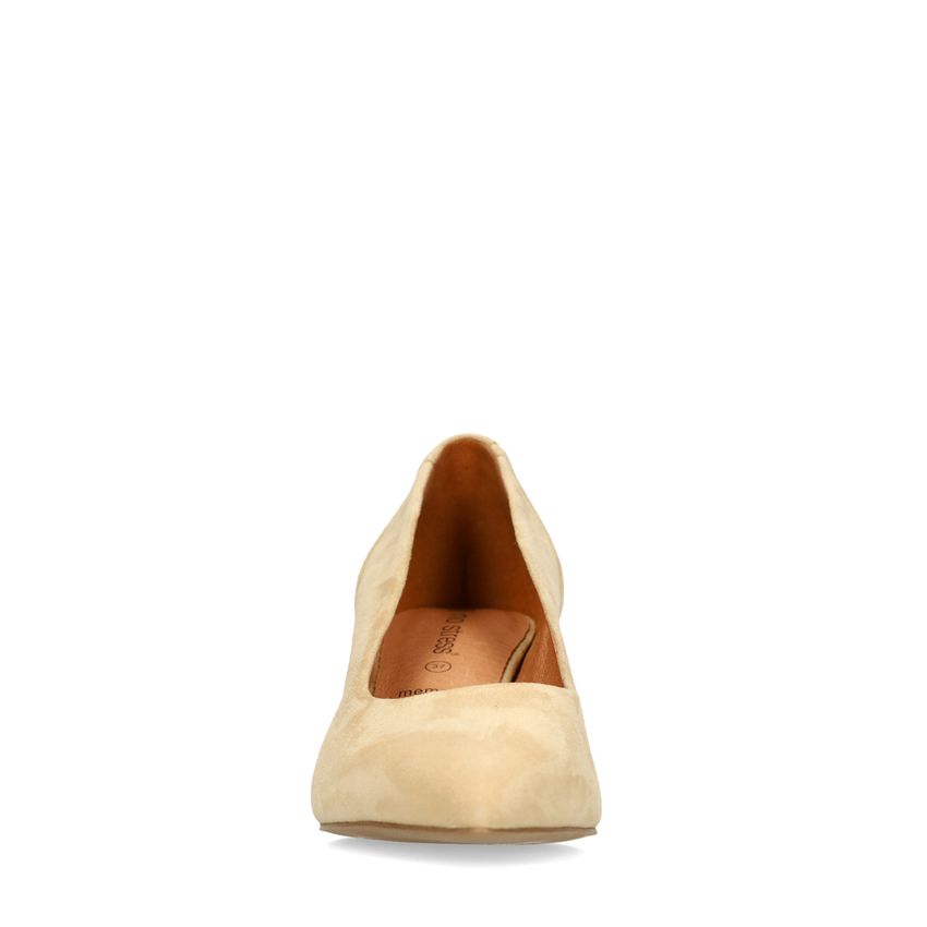 Beige suède pumps