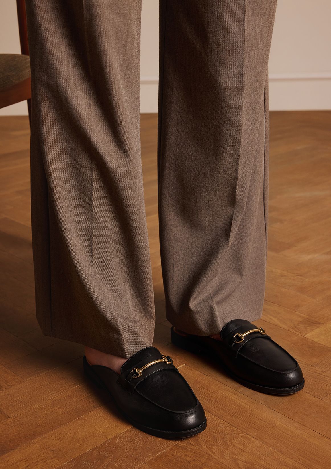 Schwarze Leder-Mules