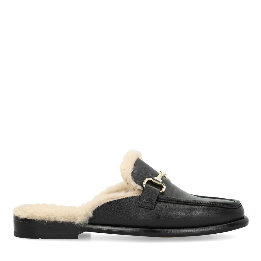 Schwarze Leder-Loafer mit goldfarbener Kette