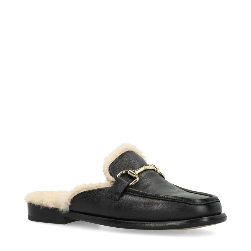 Schwarze Leder-Loafer mit goldfarbener Kette