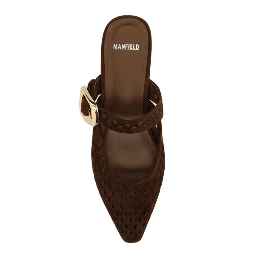 Braune Ledersandalen mit Karo-Details