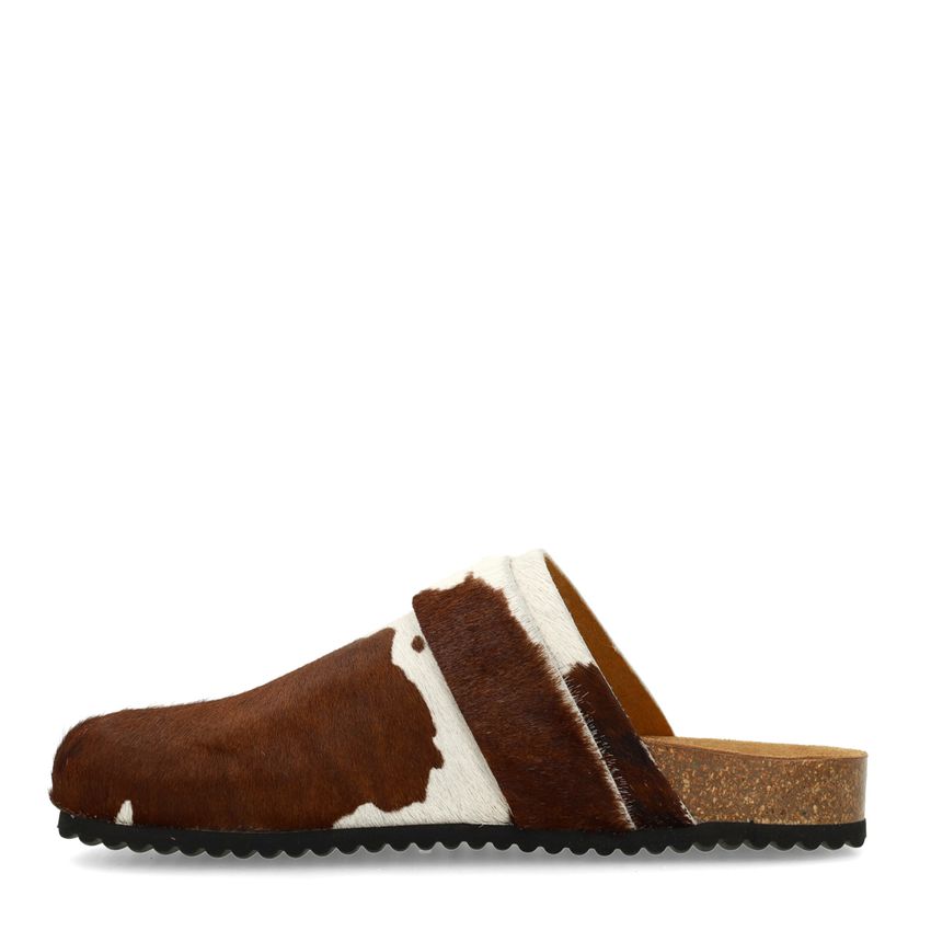 Clogs in Kuhfell-Optik mit Schnalle