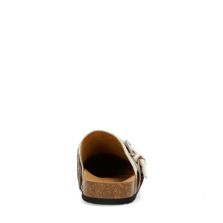 Clogs in Kuhfell-Optik mit Schnalle