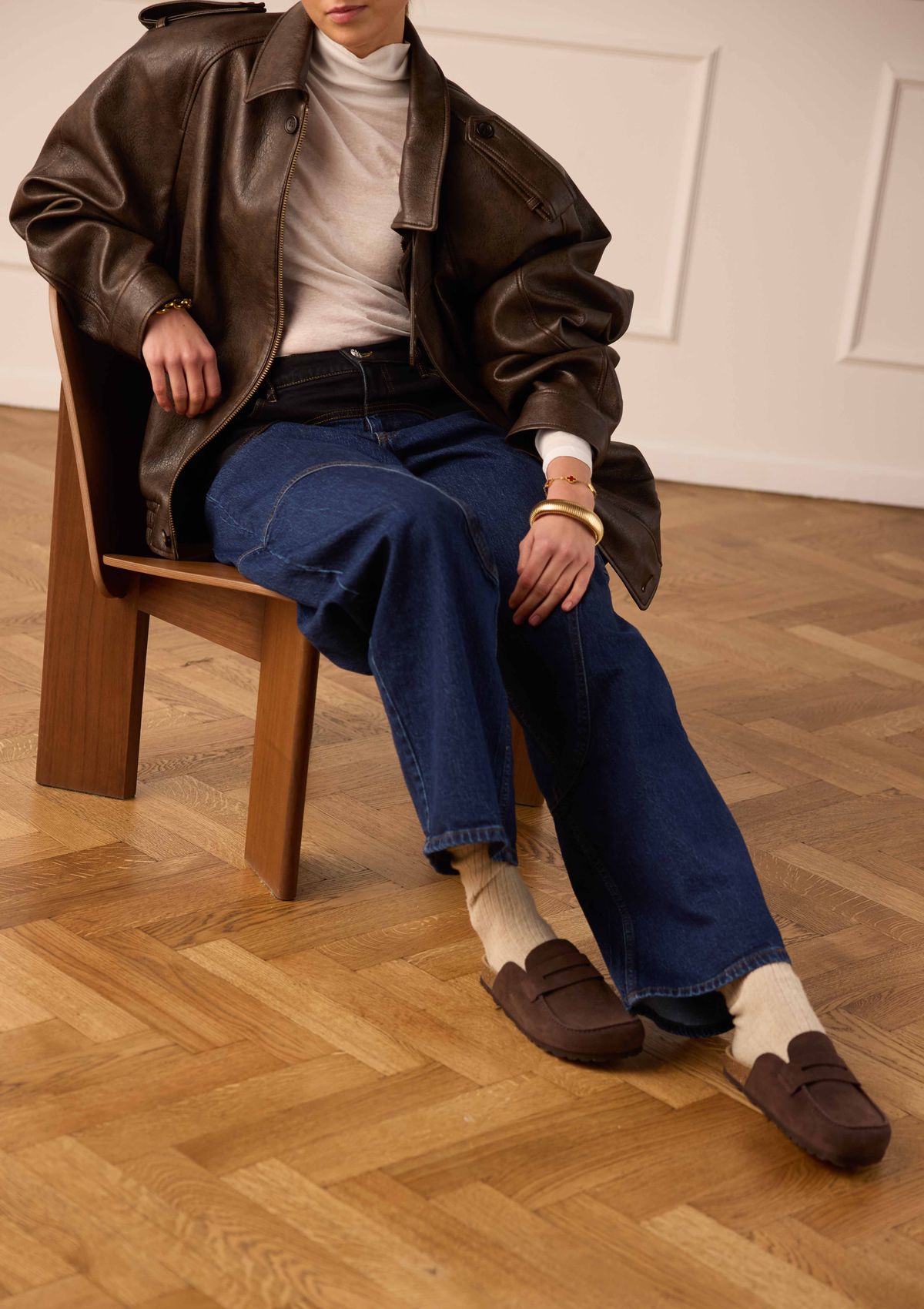 Braune Veloursleder-Clogs