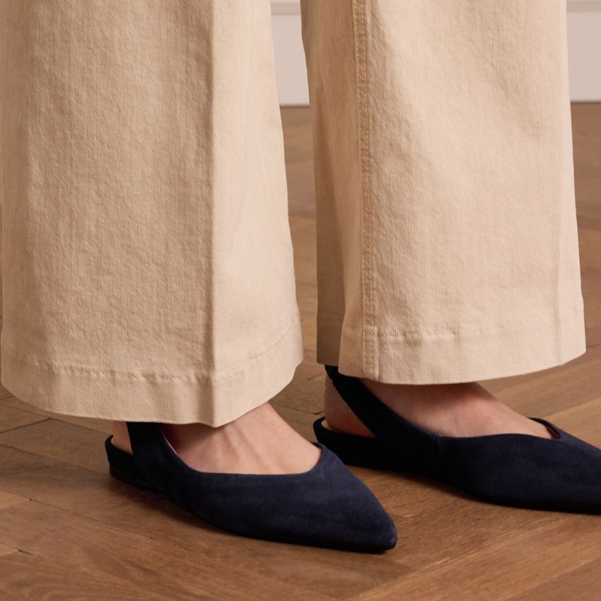Donkerblauwe suède slingbacks