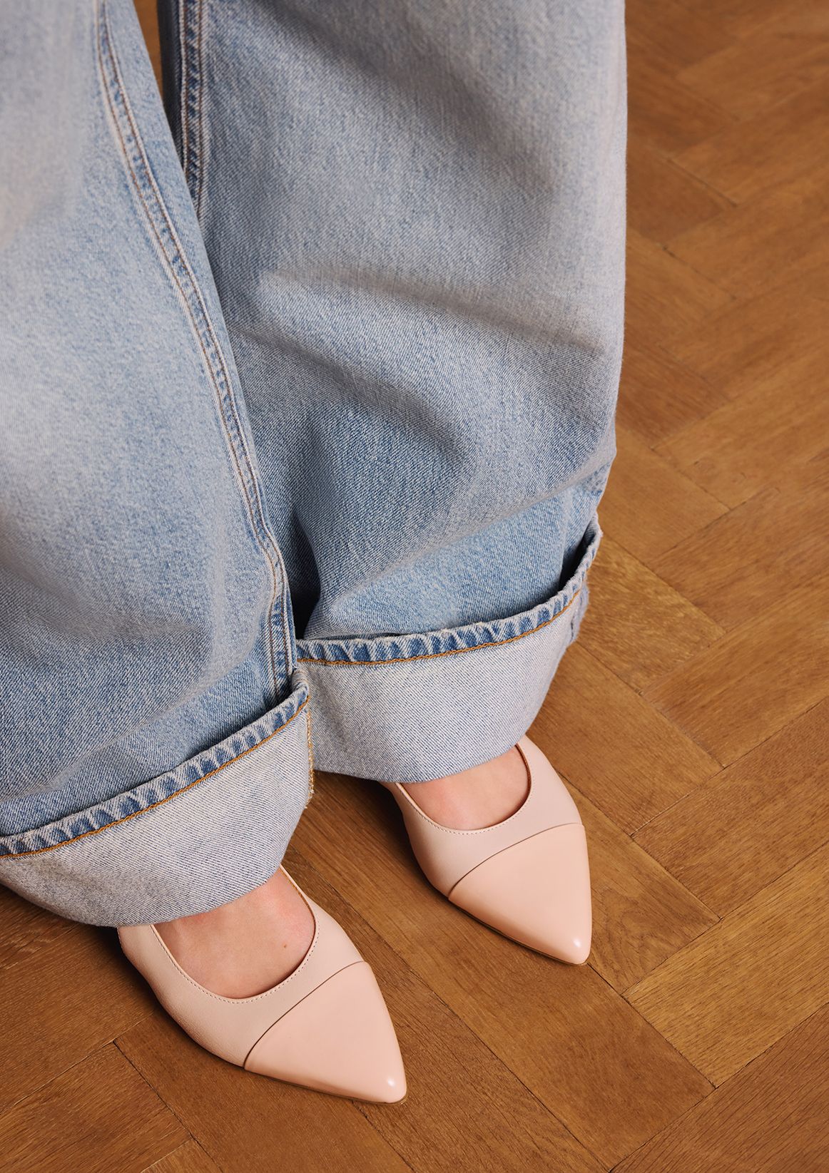 Roze leren slingbacks met lakleren neus
