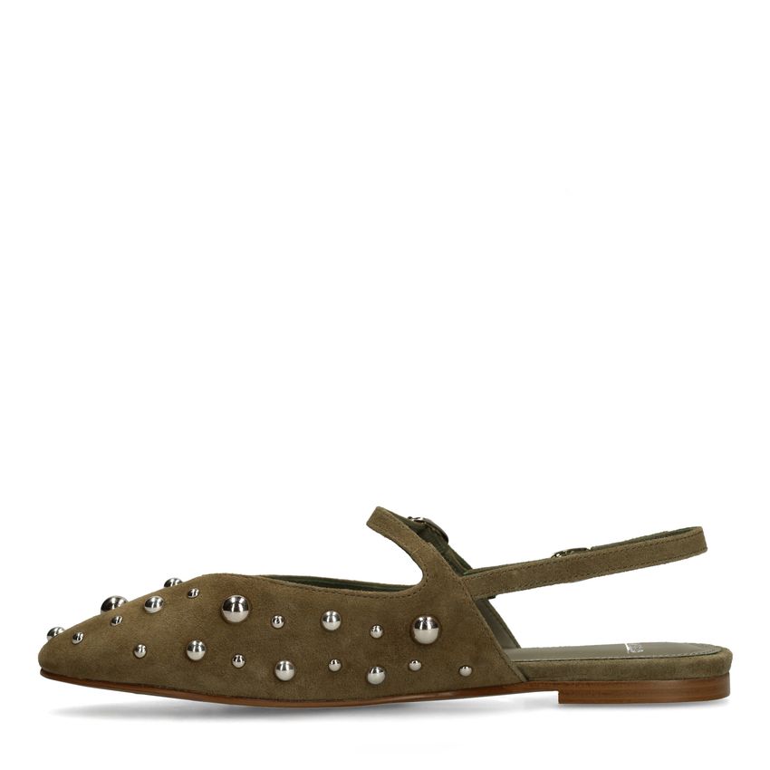 Grüne Veloursleder-Slingbacks mit silberfarbenen Nieten