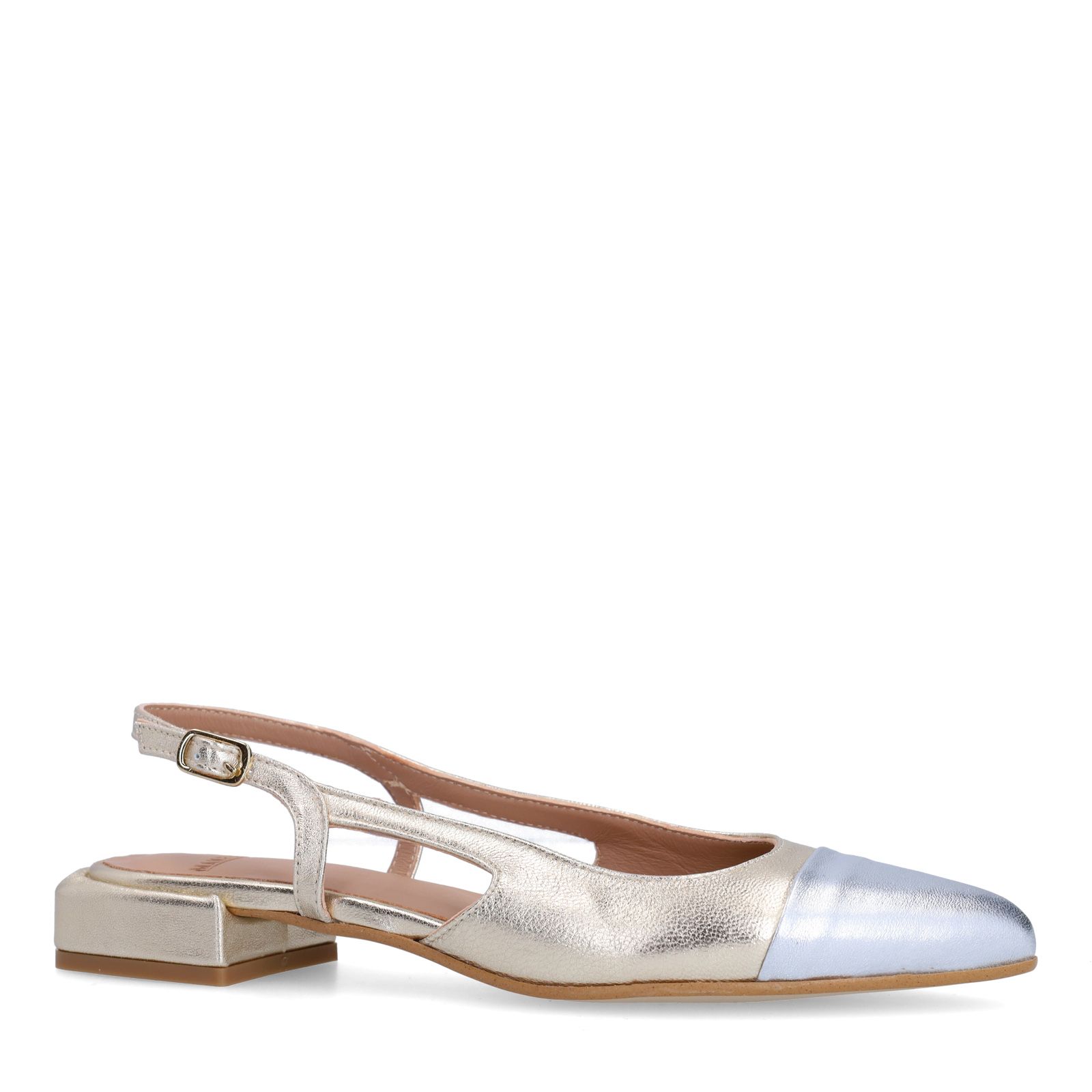 Gouden leren slingbacks met zilverkleurig detail