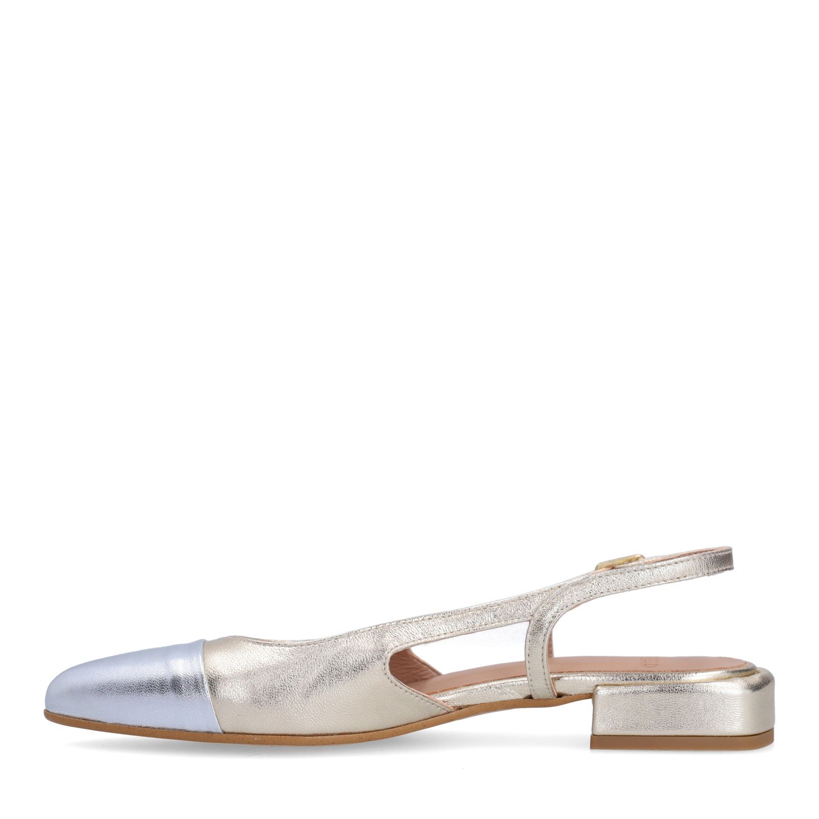 Goldfarbene Leder-Slingbacks mit silberfarbenem Detail