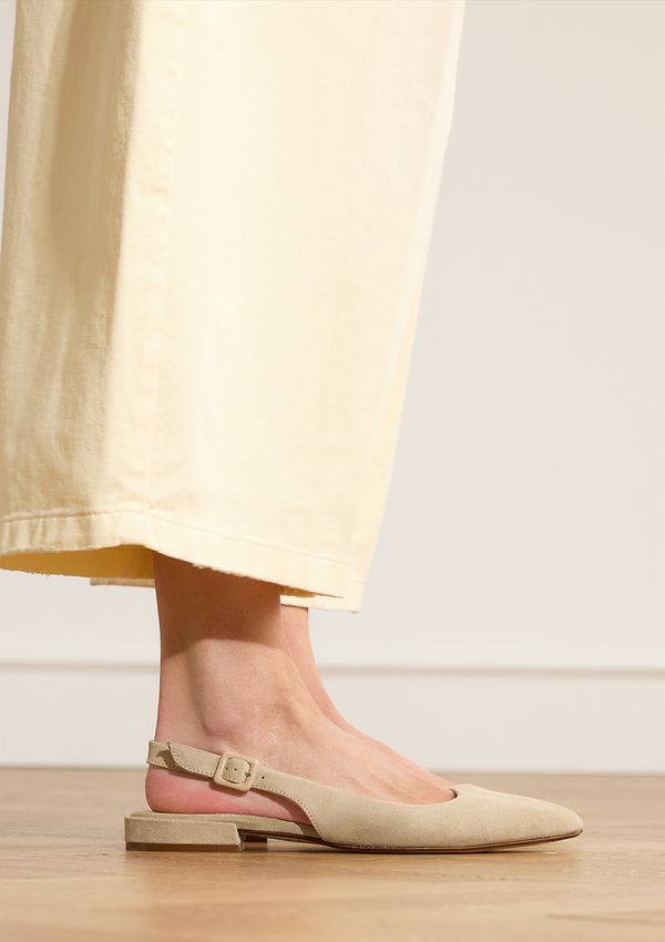 Beige suède slingbacks