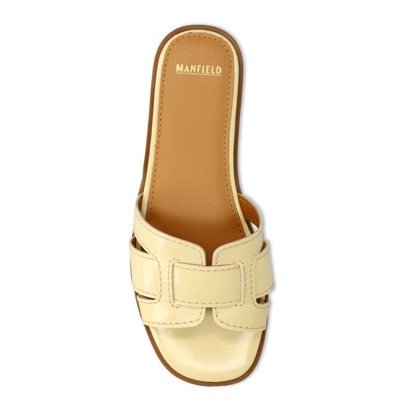 Gele lakleren slippers