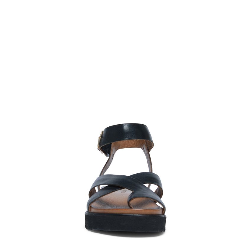 Leren plateau sandalen met gespsluiting zwart