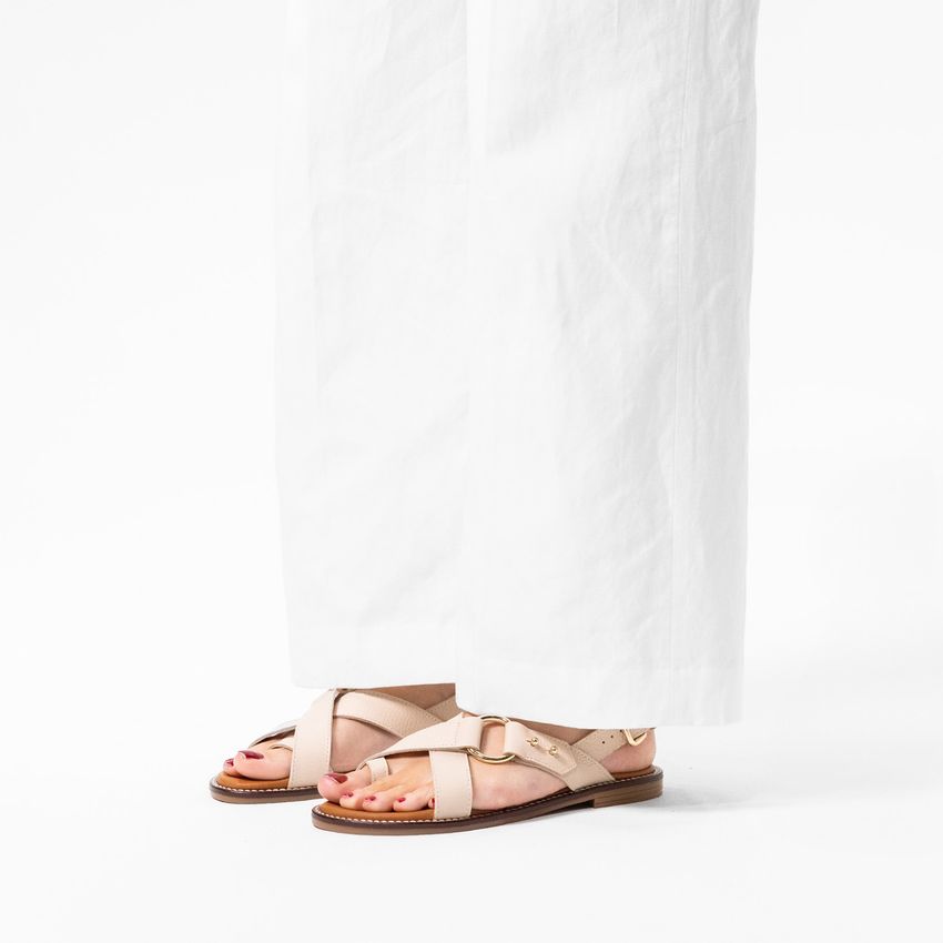 Witte leren sandalen