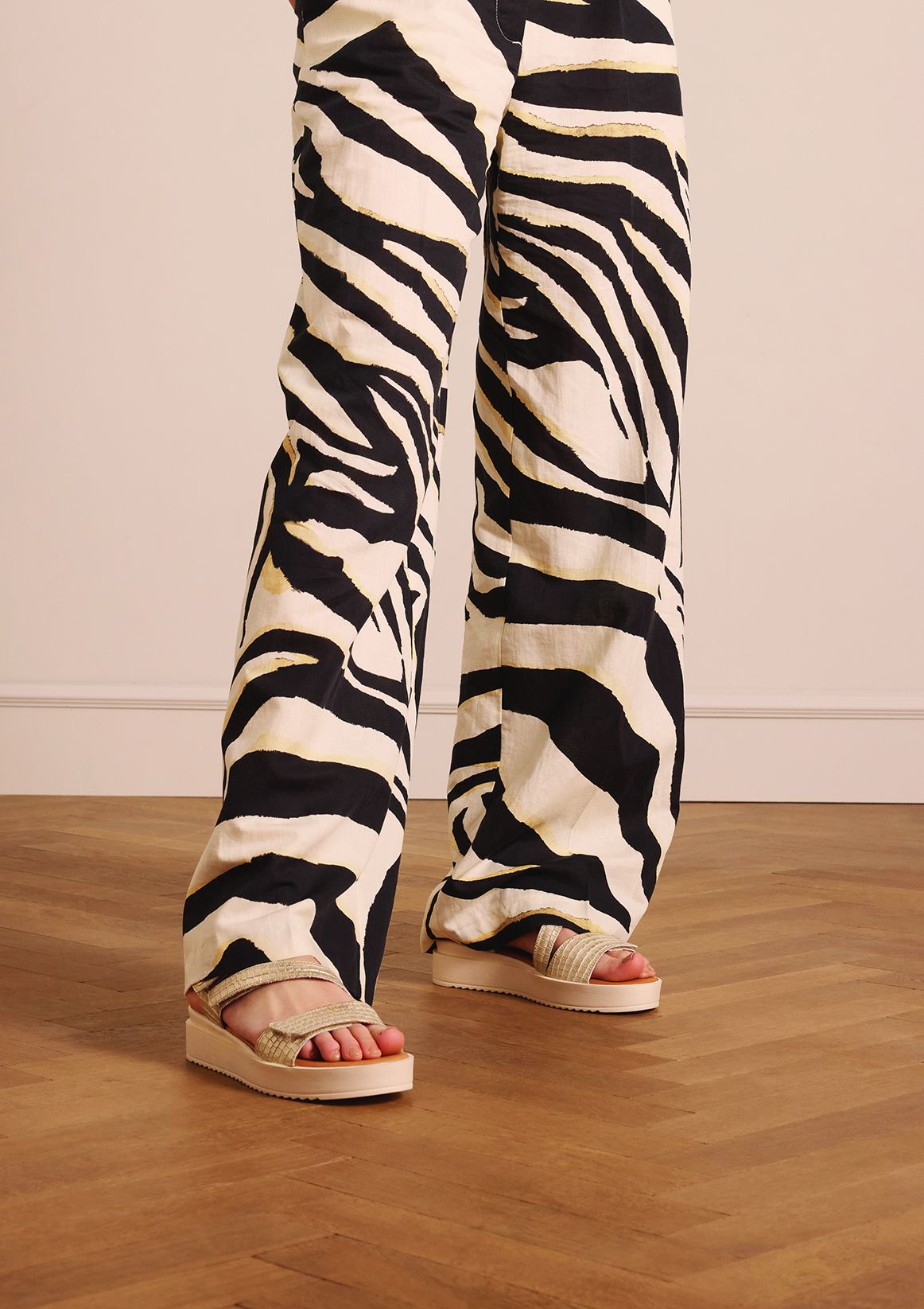 Gouden leren croco sandalen