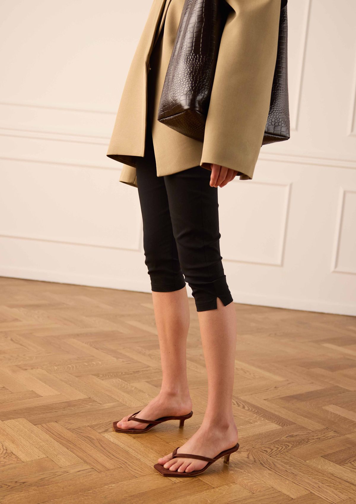Braune Veloursleder-Sandaletten